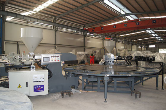 Automatischer Sicherheits-Schuh, der Maschine, PVC-Sport-Schuh-einzige Form herstellt Maschine herstellt