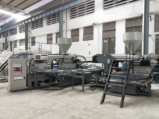 Dreh2 Farbe-PVC-Servo-Steuerung Pantoffel, der Maschine mit Luft-Schlagsystem herstellt