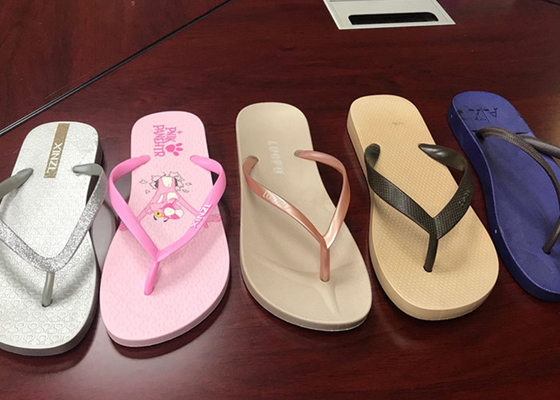 Drehtabelle PVC-Pantoffel-Flipflops Spritzen-Maschine